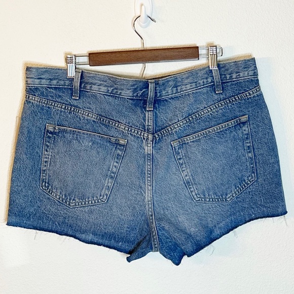 Universal Thread Distressed High Waist Mini Cut-Off Denim Shorts Size 16 - Picture 3 of 6